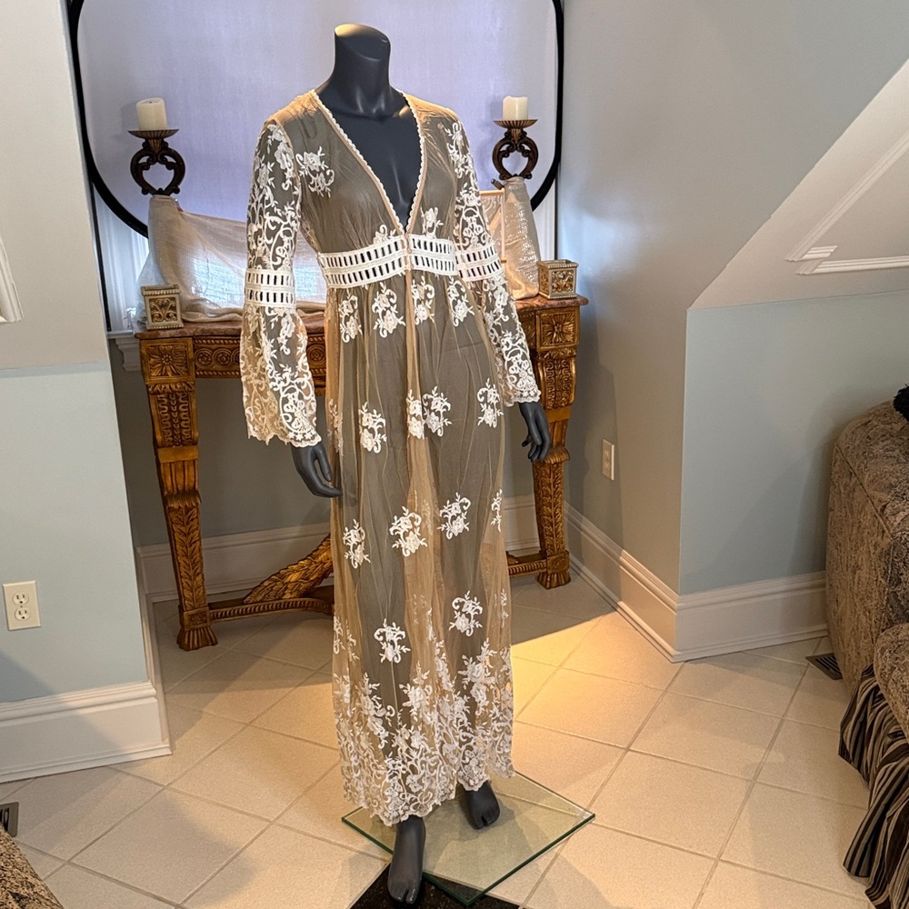 Elegant Cream Lace Cover Up